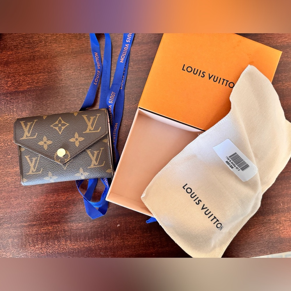 Louis Vuitton Rose Ballerine Victorians Wallet - like new
